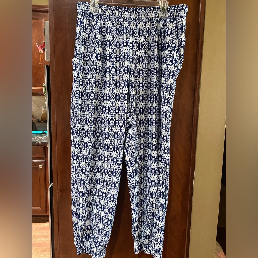 Xhilaration Navy and White Printed Joggers